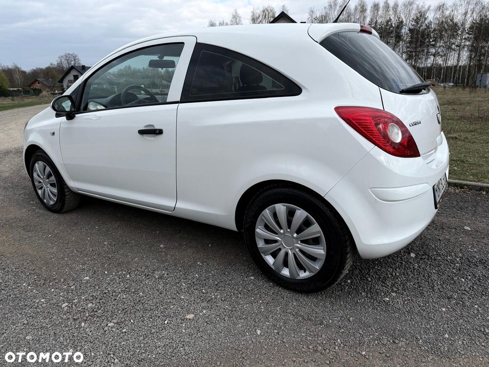 Opel Corsa 1.2 16V Essentia - 7