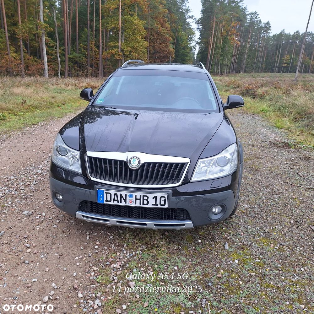 Skoda Octavia Combi 2.0 TDI DPF 4x4 Scout - 11