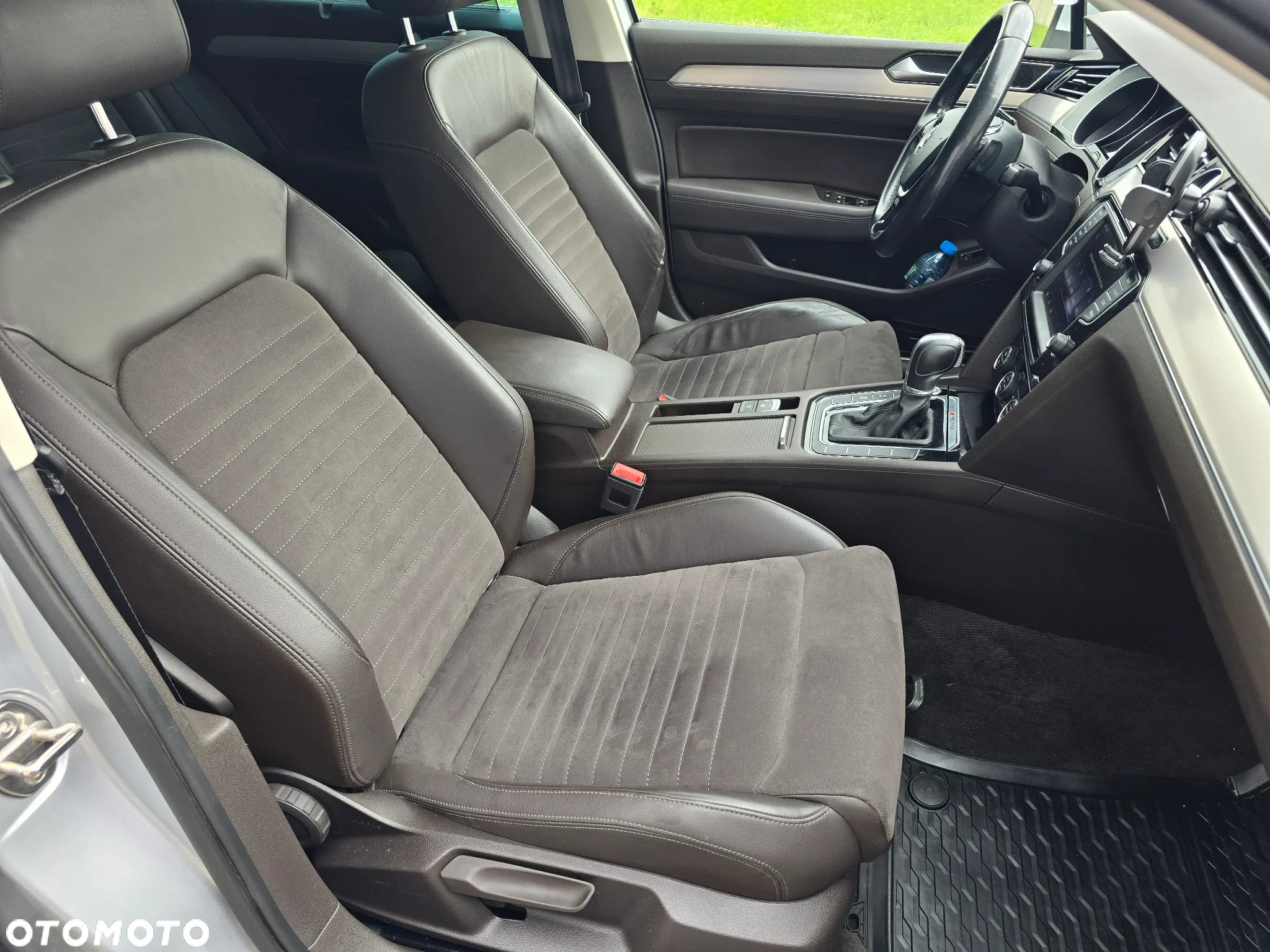 Volkswagen Passat 2.0 TDI 4Mot Elegance DSG - 12
