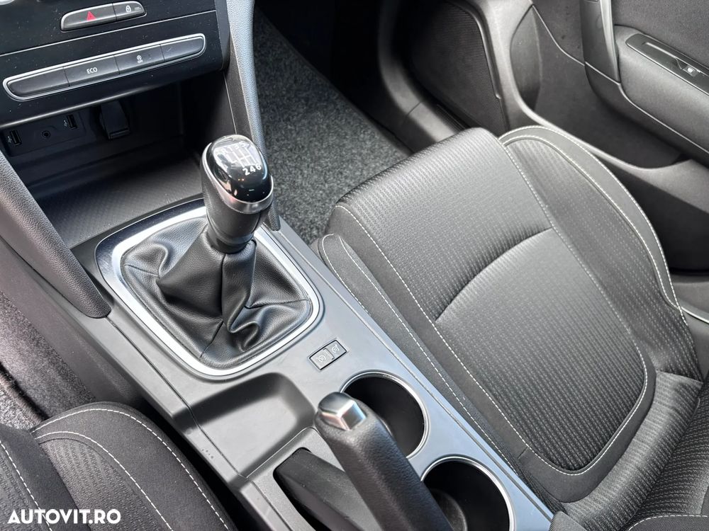 Renault Megane BLUE dCi 115 ZEN - 23