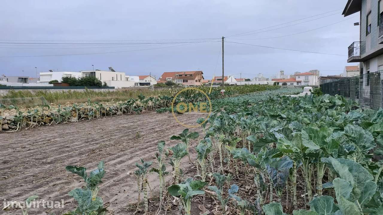 Terreno de construção em Aver o Mar - Grande imagem: 4/12