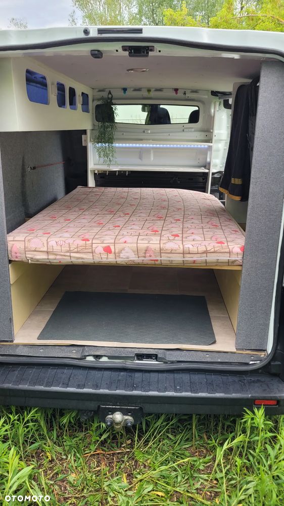 Renault Trafic - 16