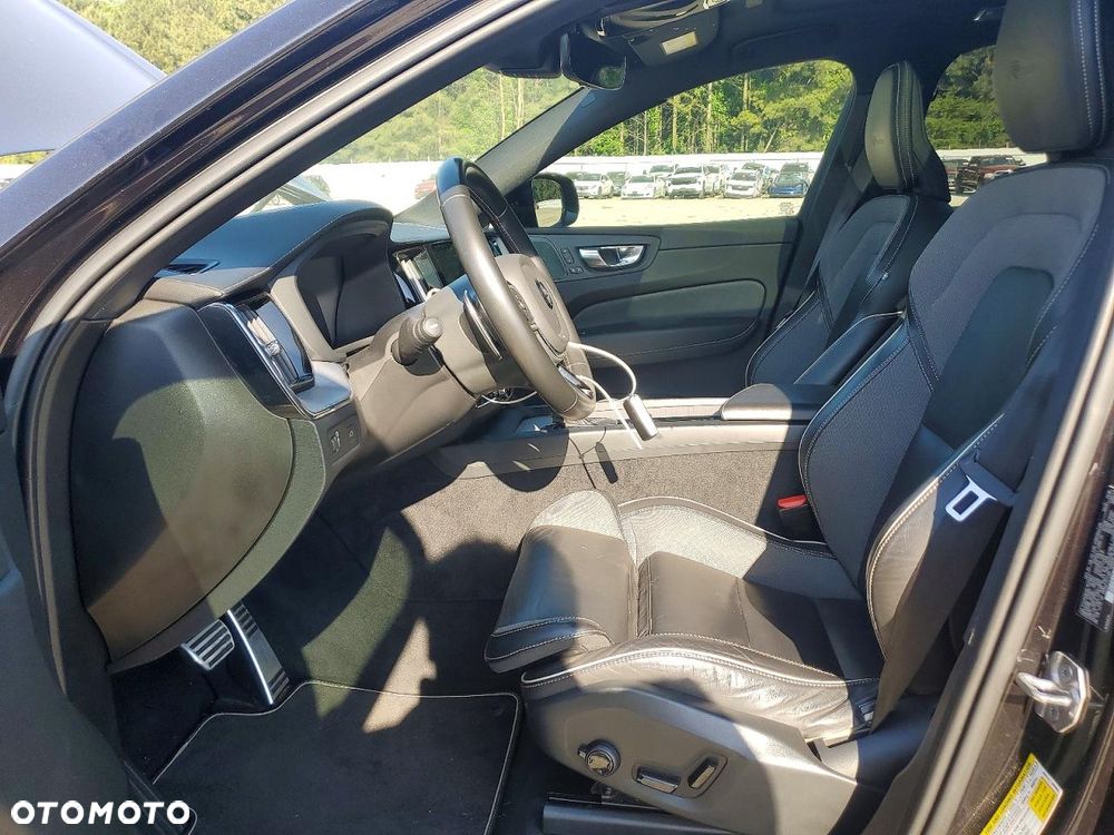 Volvo XC 60 T5 AWD Geartronic RDesign - 8