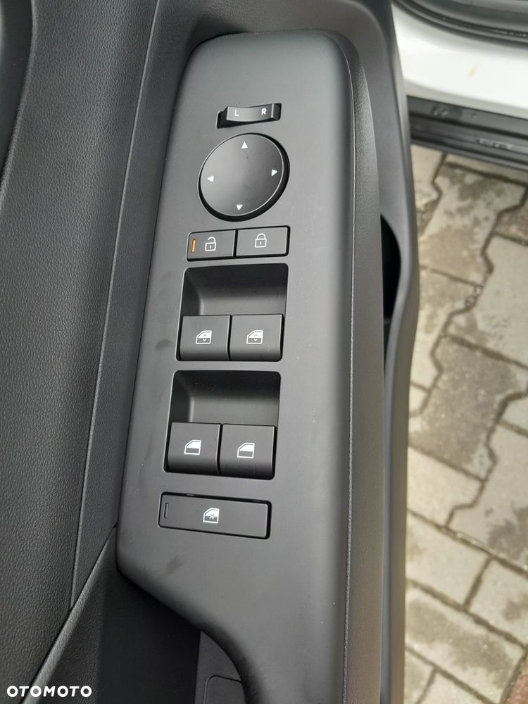 Hyundai Kona 1.6 GDI Hybrid Smart DCT - 23