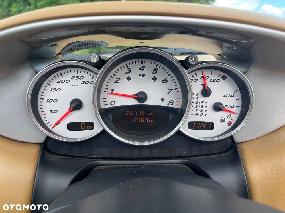 Porsche Boxster - 11
