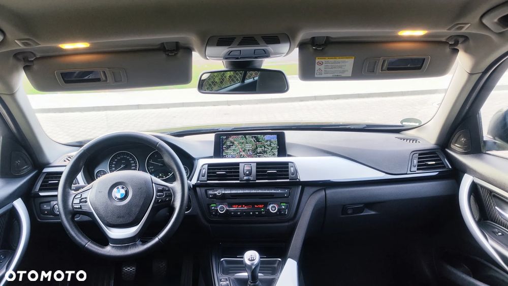 BMW Seria 3 320d - 8