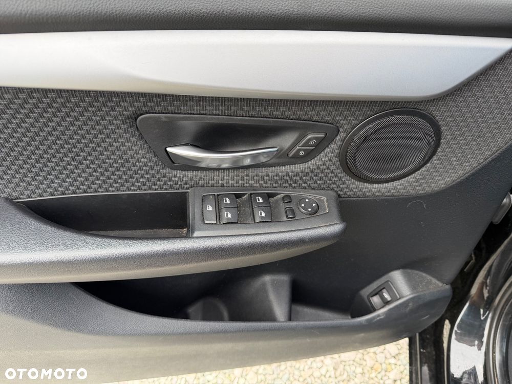 BMW Seria 2 218i Luxury Line - 28