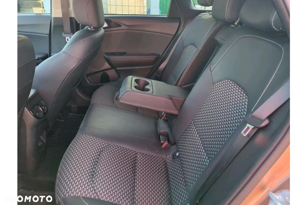 Kia Ceed - 7