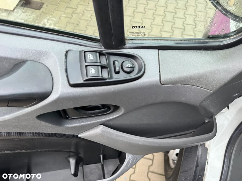 Iveco 70C15 - 12