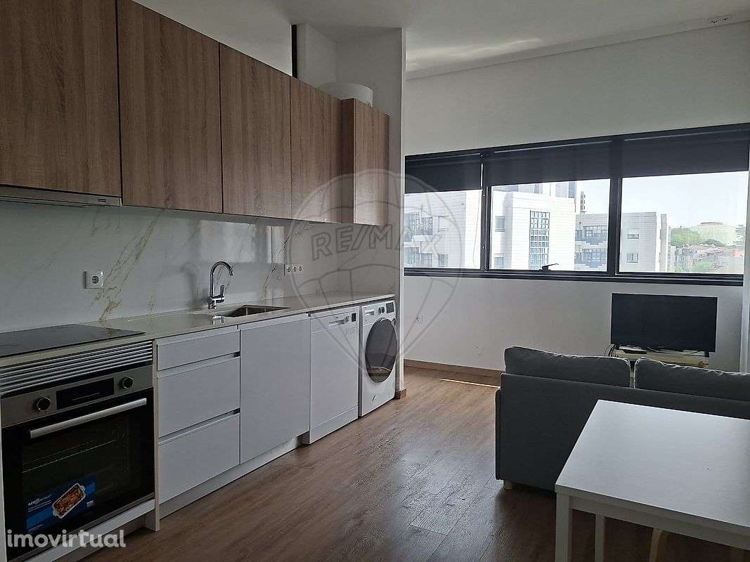 Apartamento T0 para arrendamento - Grande imagem: 2/12