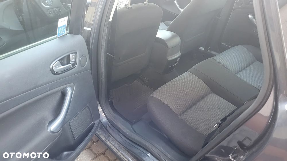 Ford Mondeo 2.0 Titanium - 11