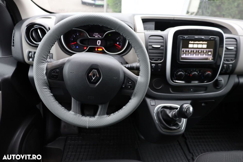 Renault Trafic - 14