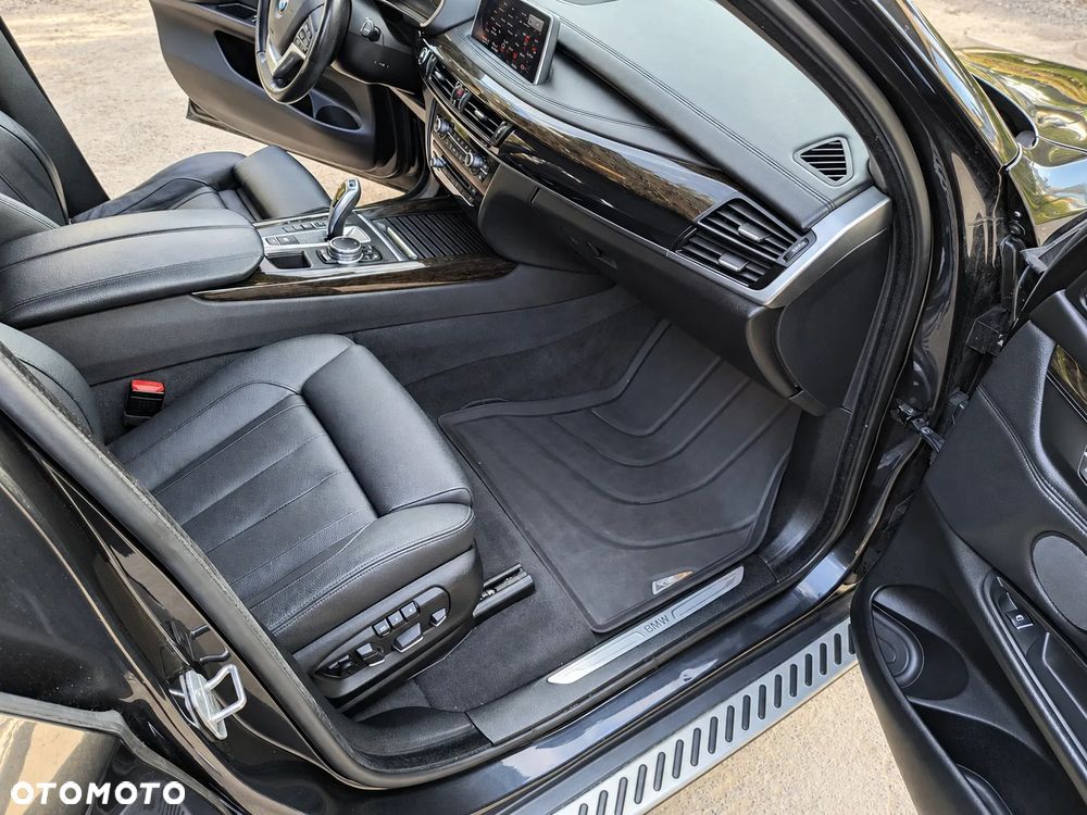 BMW X5 3.5i xDrive - 16