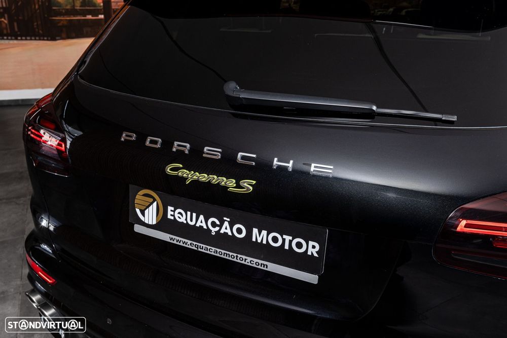 Porsche Cayenne S E-Hybrid - 10