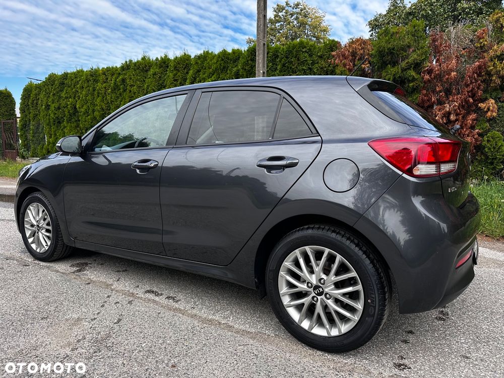 Kia Rio 1.2 Dream Team Edition - 10