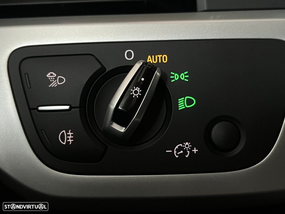 Audi A4 2.0 TDI S-line S tronic - 26