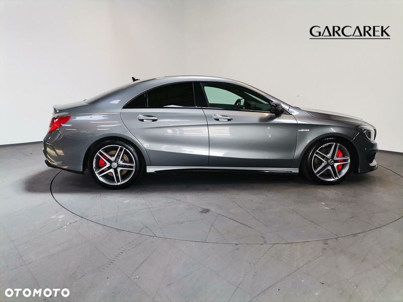 Mercedes-Benz CLA 45 AMG 4-Matic - 9
