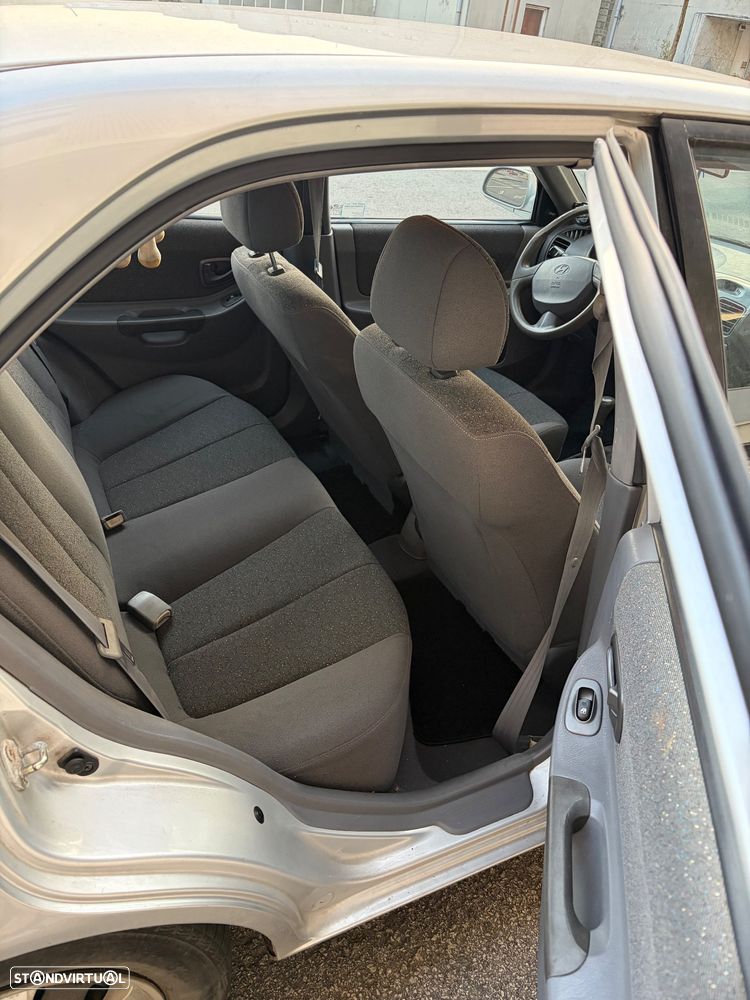 Hyundai Accent 1.3 GL - 7