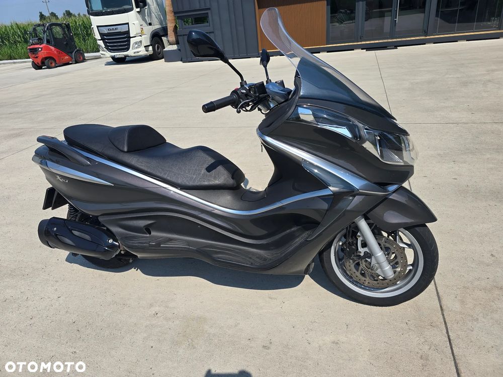 Piaggio X10 - 1