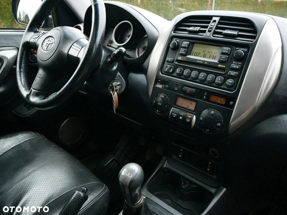 Toyota RAV4 D-4D 4x4 Executive - 24