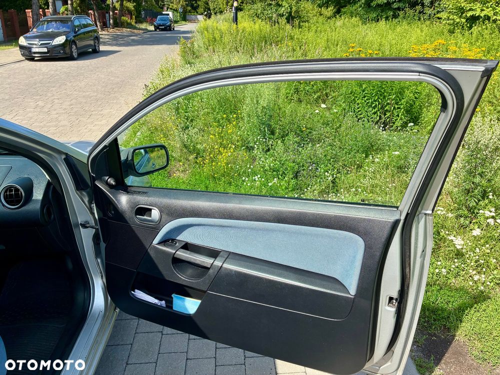 Ford Fiesta 1.3 - 12