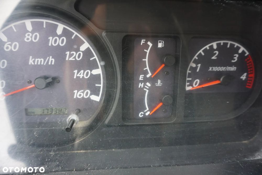 Isuzu NPR - 14