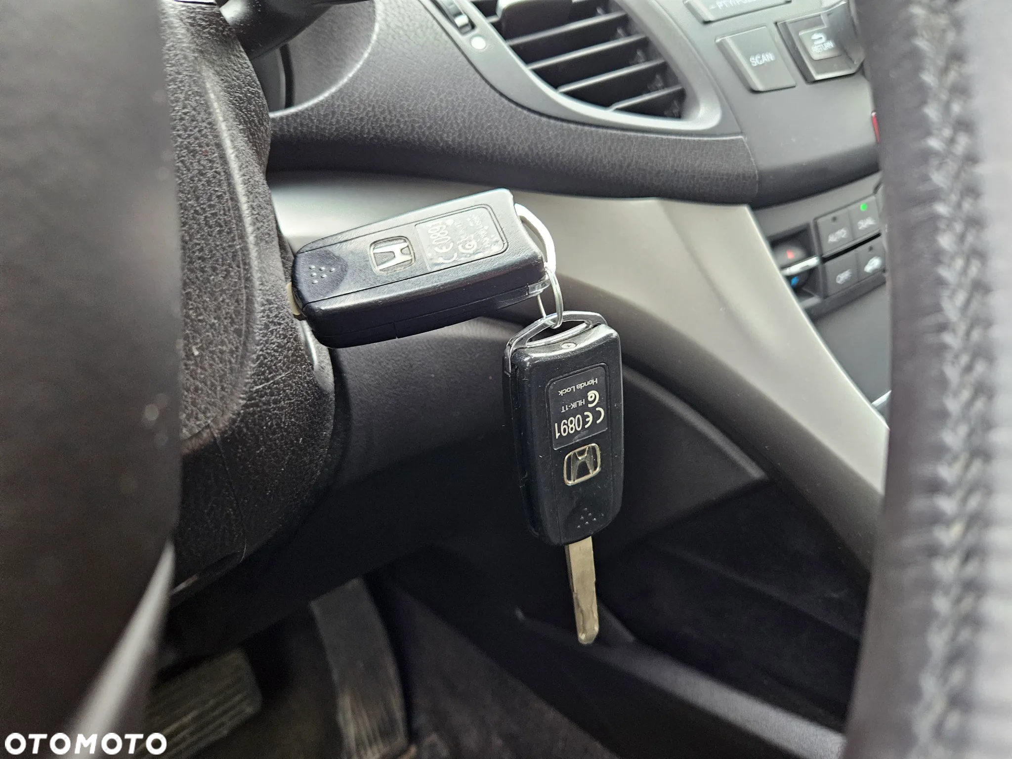 Honda Accord 2.0 Executive - 25
