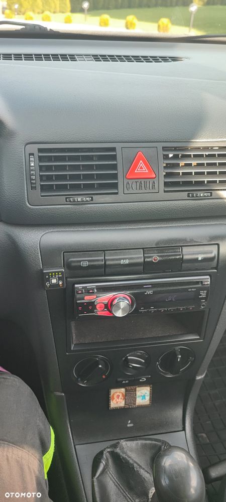 Skoda Octavia 1.8T Elegance - 25