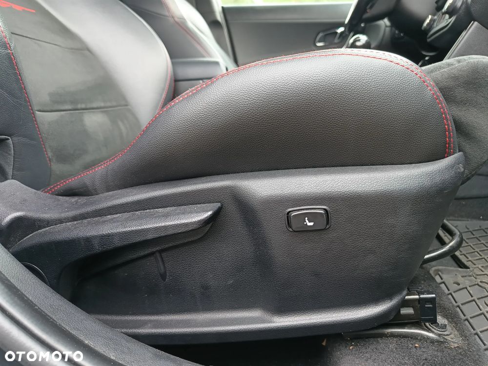 Kia Ceed 1.6 T-GDI GT XL - 23