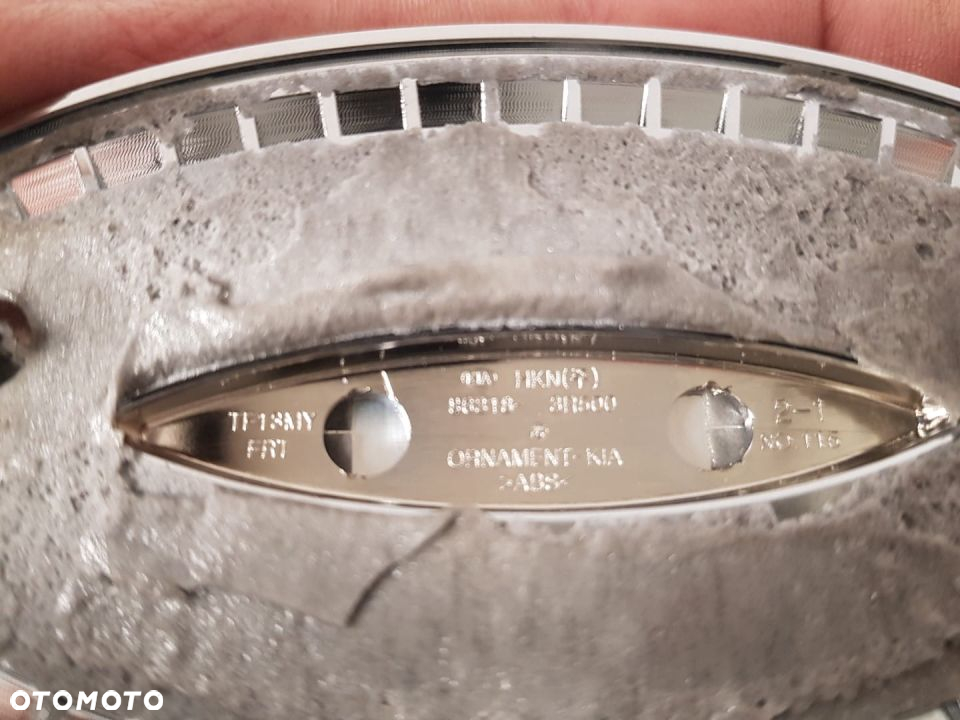 KIA CEED 3 III / OPTIMA 4 IV ZNACZEK EMBLEMAT LOGO 86318-3R500 - 3