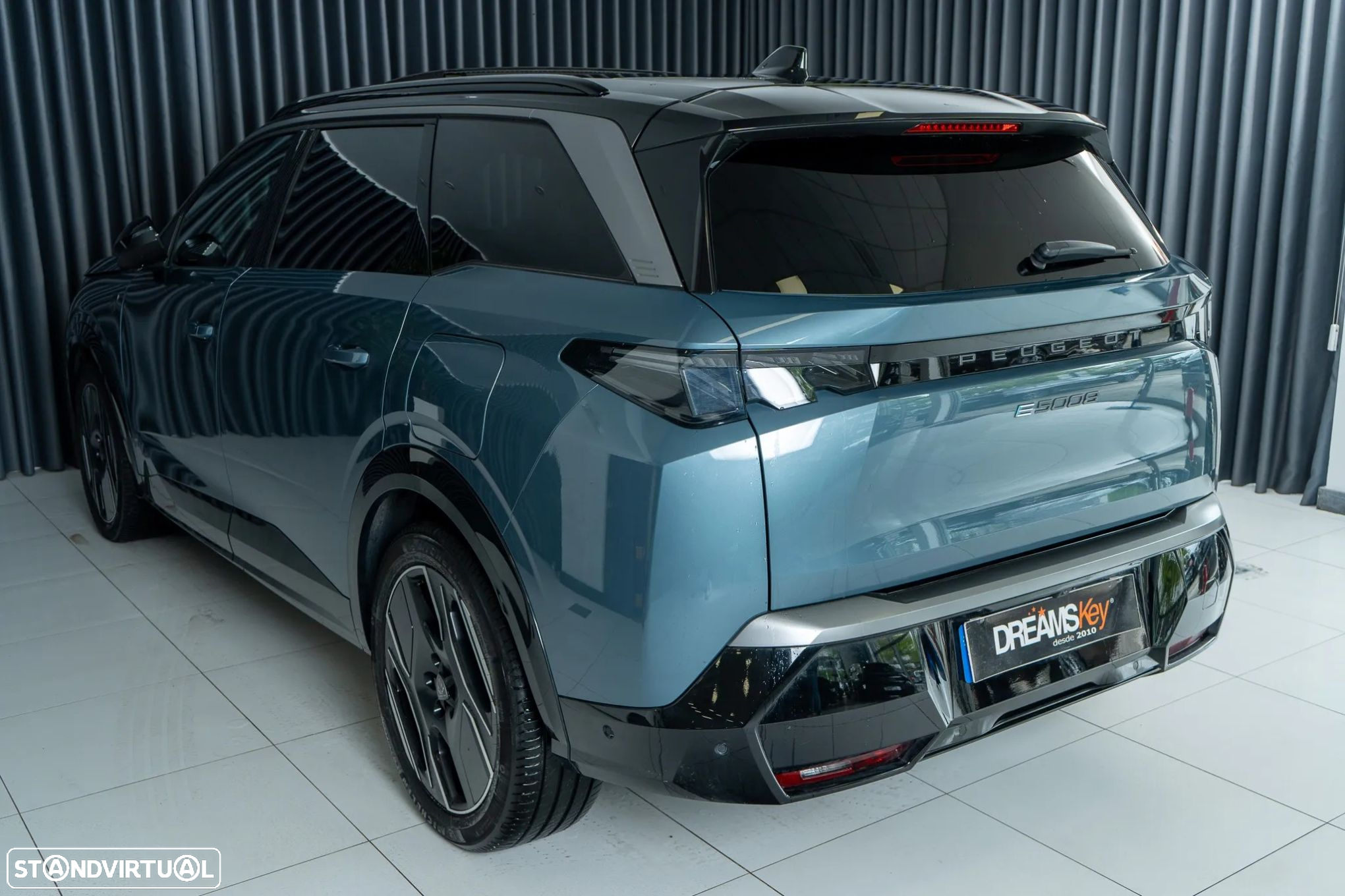 Peugeot E-5008 73 kWh GT - 12