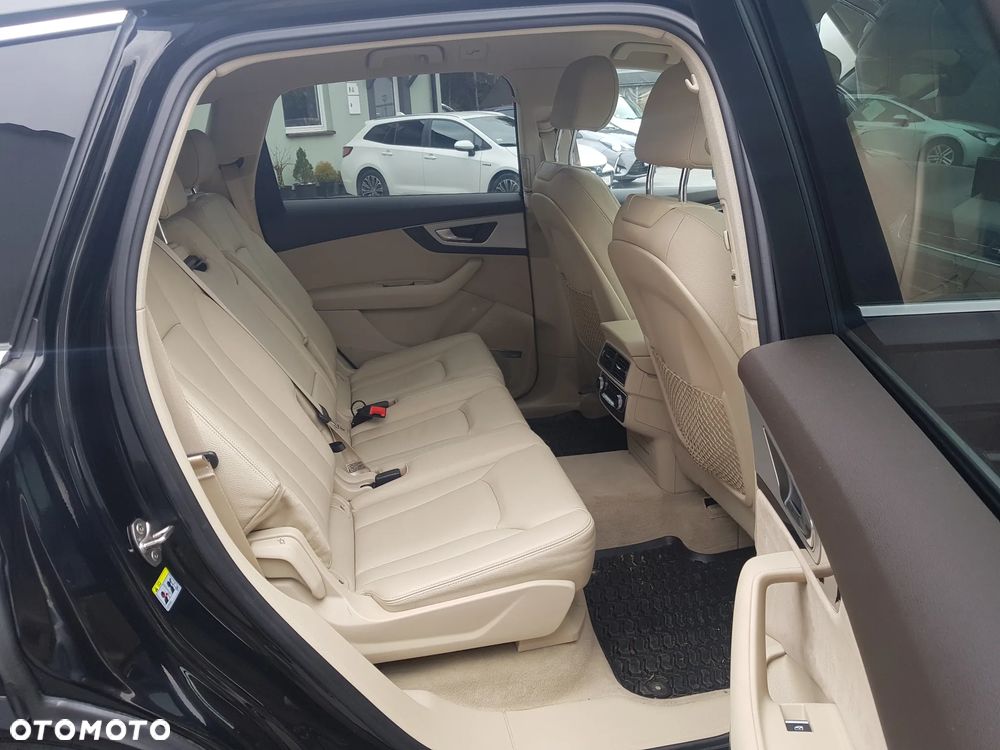 Audi Q7 - 12