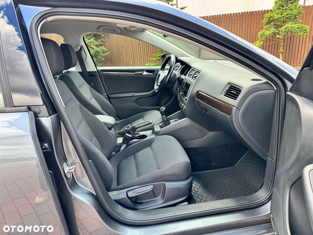 Volkswagen Jetta 2.0 TDI DPF BMT Highline - 36