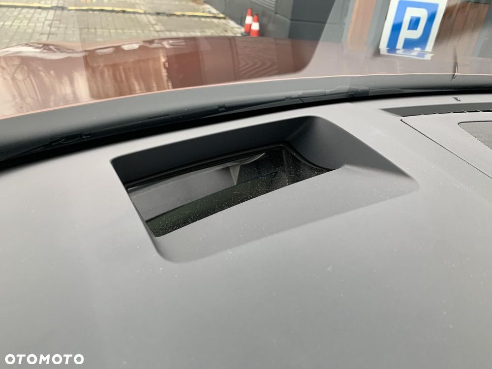 Lexus RX 450h+ Omotenashi - 24