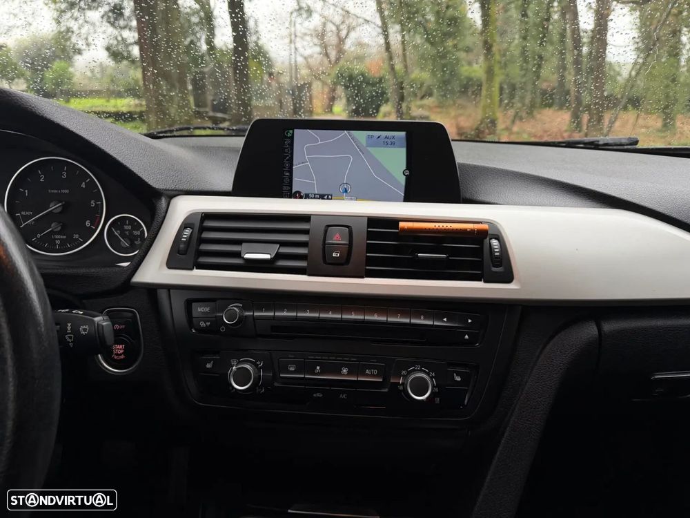 BMW 318 d Sport - 21