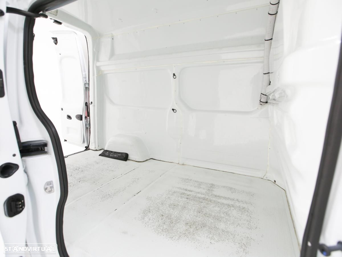 Renault Trafic 2.0 dci L2H3 C/Frio C/Iva - 11