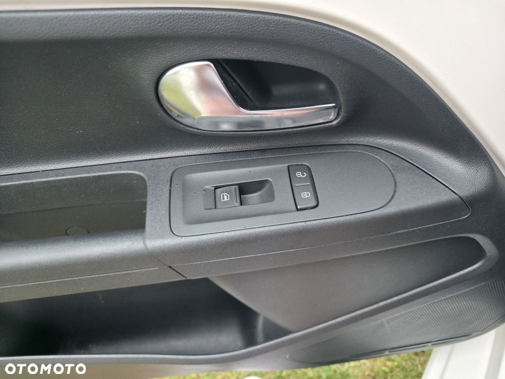 Volkswagen up! - 20