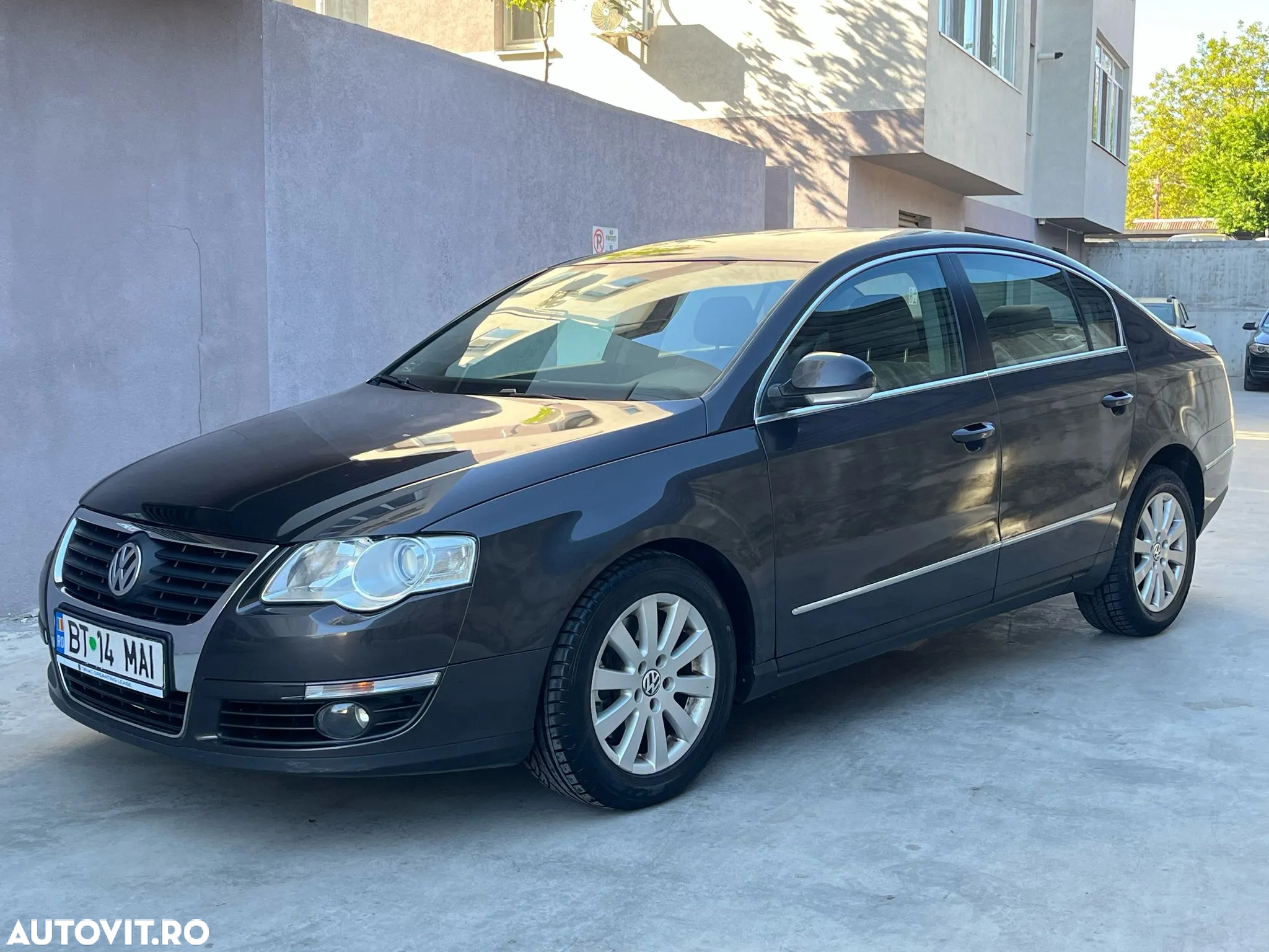 Volkswagen Passat - 2