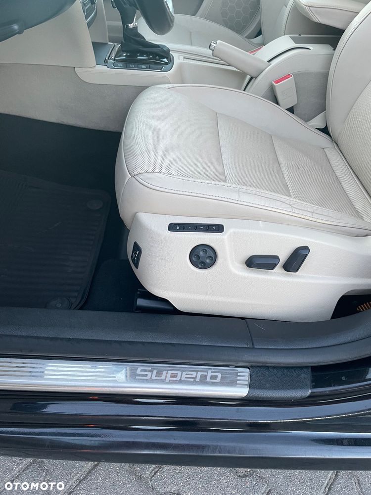 Skoda Superb 2.0 TDI 4x4 Elegance DSG - 9