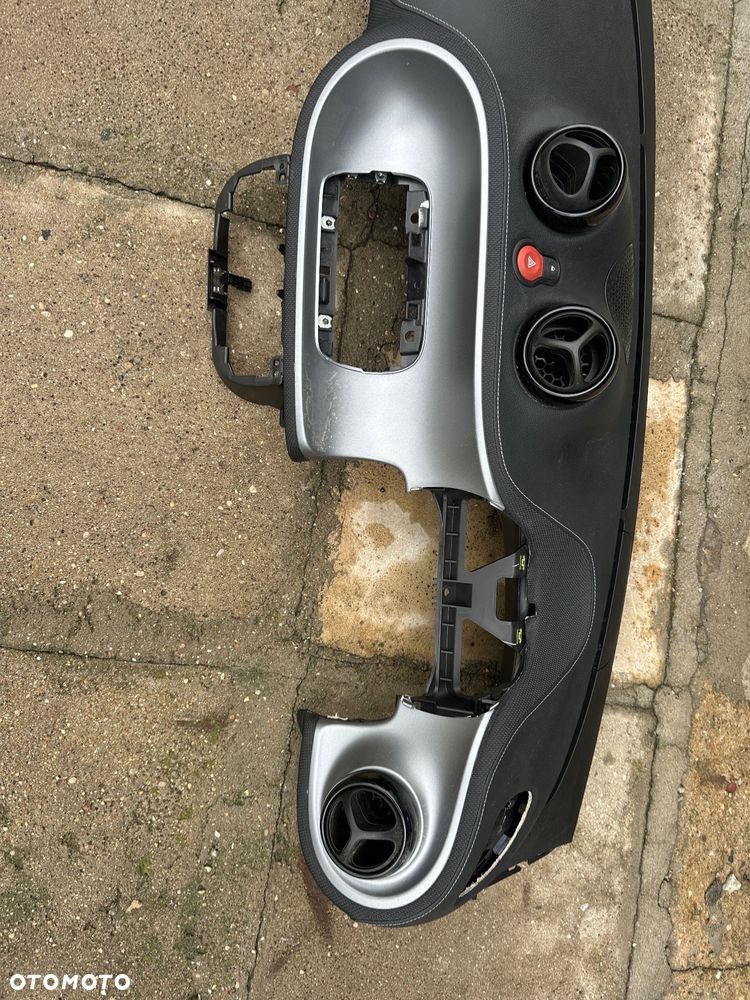 SMART 453  BRABUS skórzana konsola UK air bag poduszki kokpit deska pulpit Anglik nawiew dekor poduszka air bag pasażera - 2