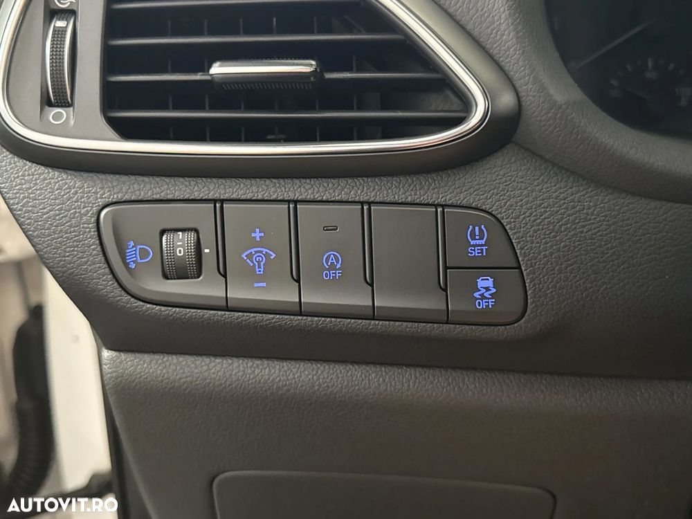 Hyundai i30 - 16