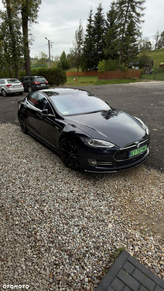 Tesla Model S - 14