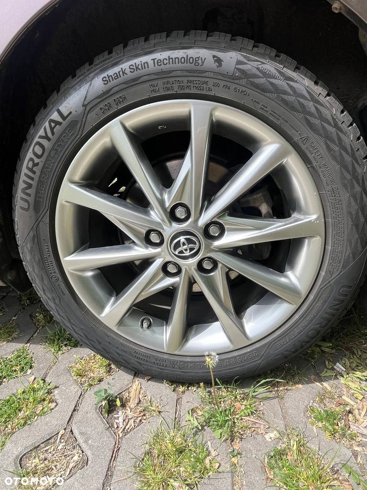 Toyota Prius+ (Hybrid) Comfort - 17
