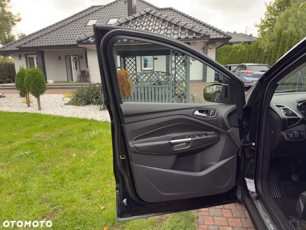 Ford Kuga - 17