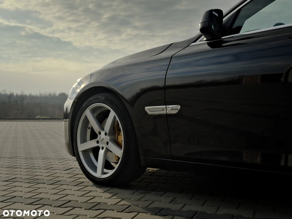 BMW Seria 7 740d - 16
