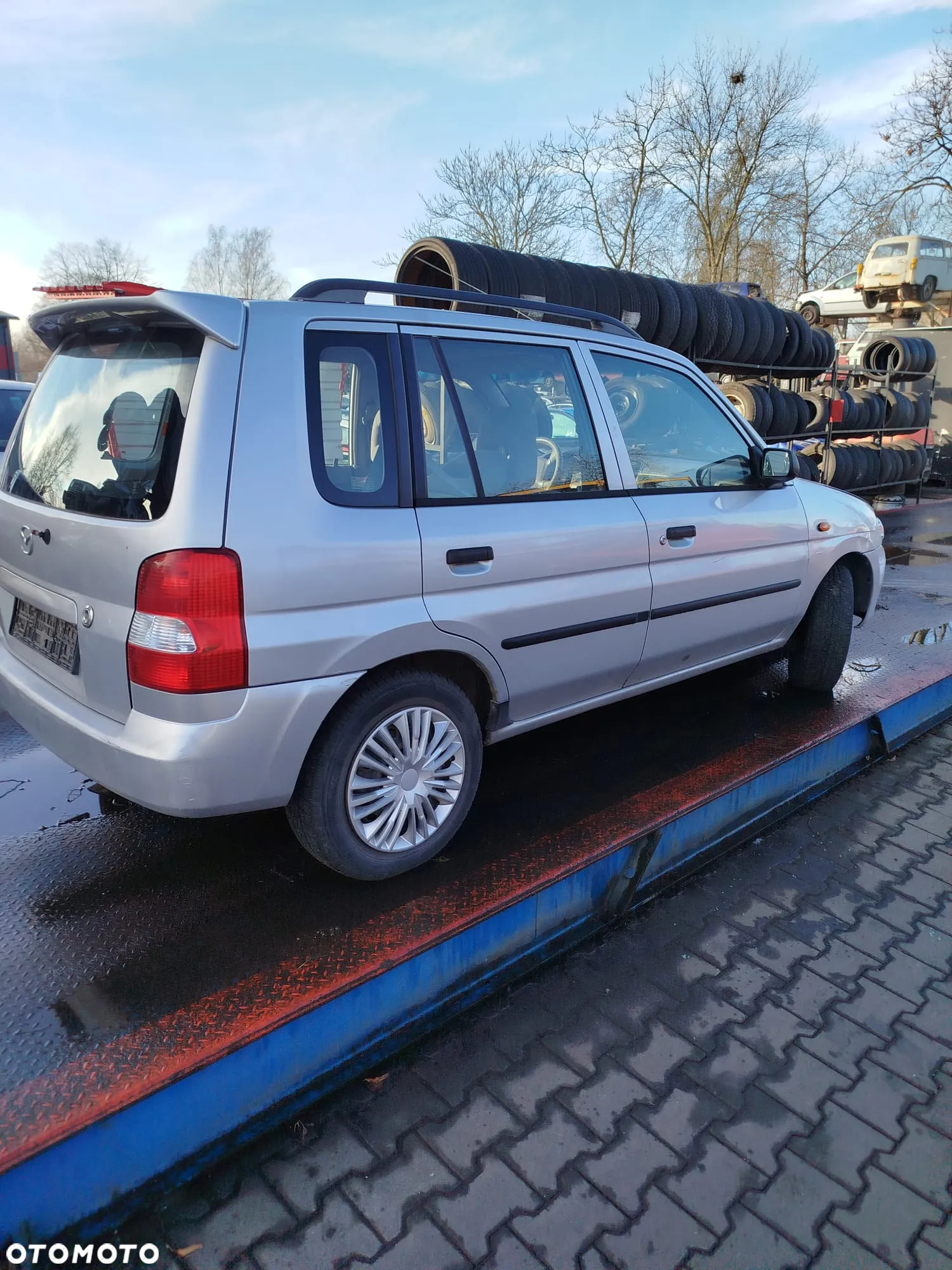 Mazda Demio na części . - 9