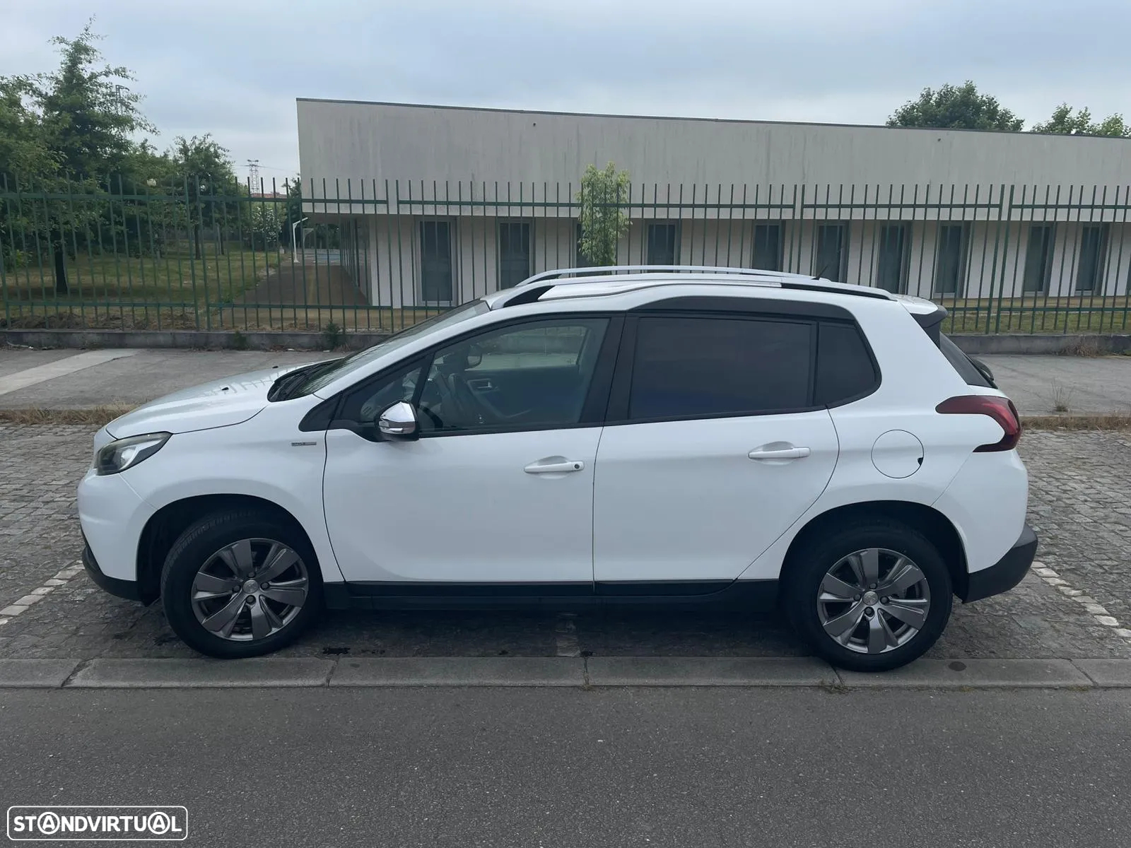 Peugeot 2008 1.6 BlueHDi Style - 8