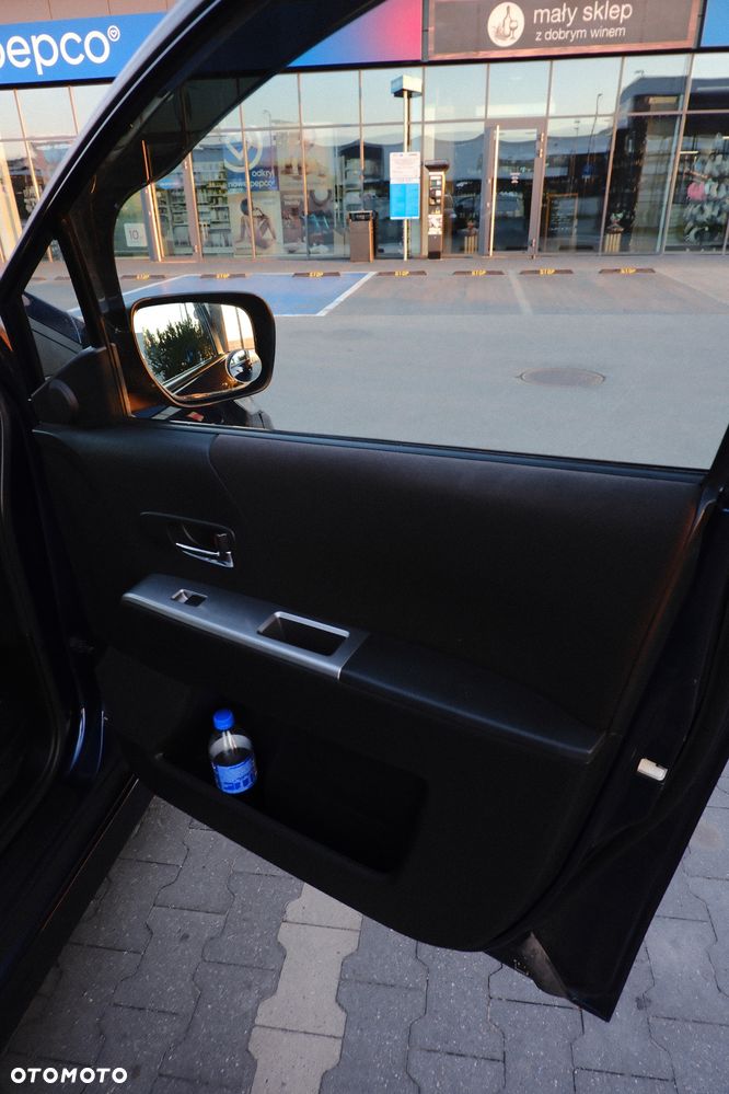 Mazda 5 2.0 Exclusive + - 12