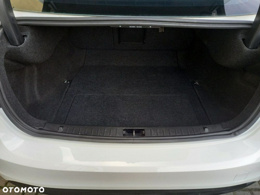 Volvo S60 D2 Momentum - 19