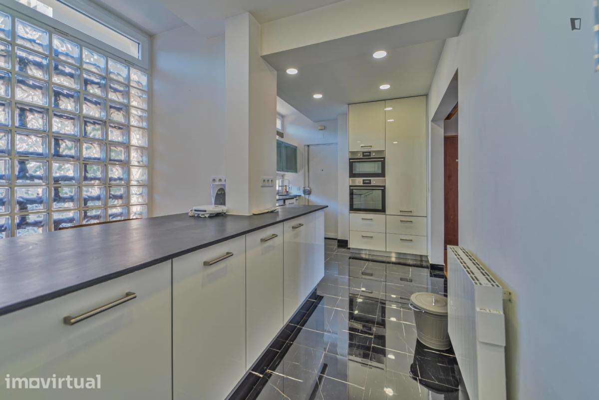 Quarto - localizado em Olivais Lisbon - Grande imagem: 5/11